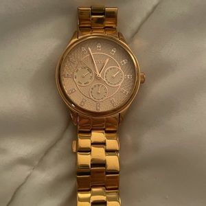 Like new Fossil rose gold watch